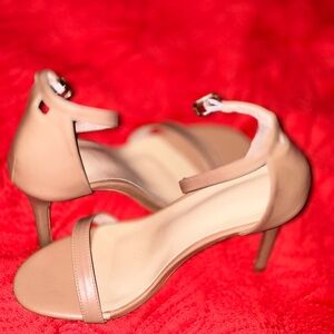 Beige heels